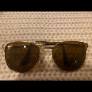 Gold Rayban aviators